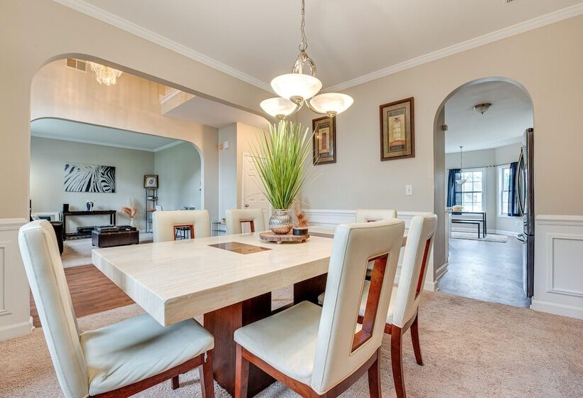 Pet Friendly Atlanta Home: 9 Mi To Downtown!