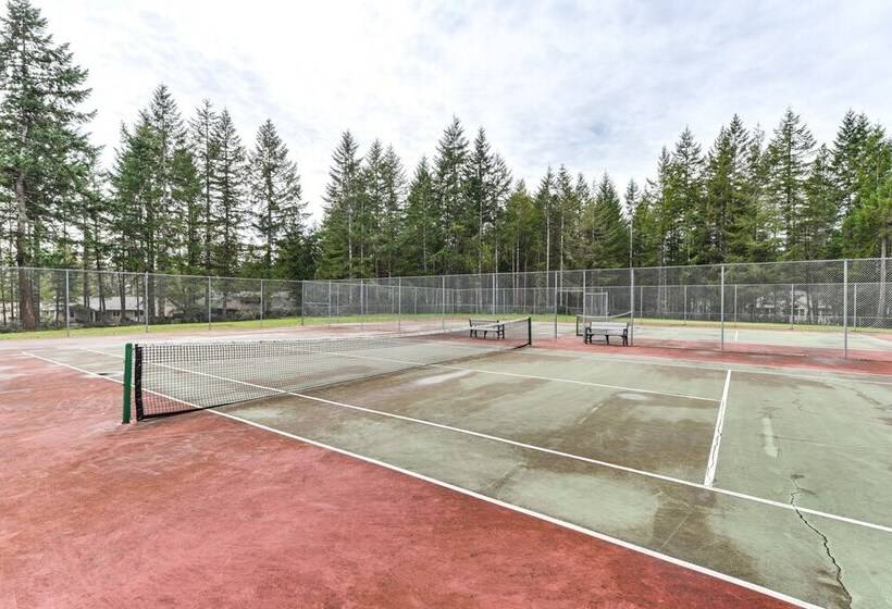 Charming Union Home W/ Deck ~ 2 Mi To Hood Canal!