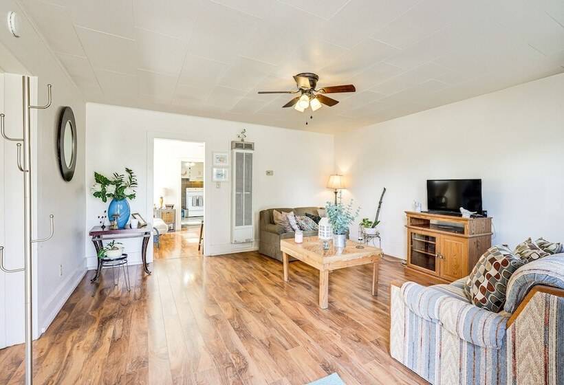 Cozy East Helena House W/ Deck + Private Yard!