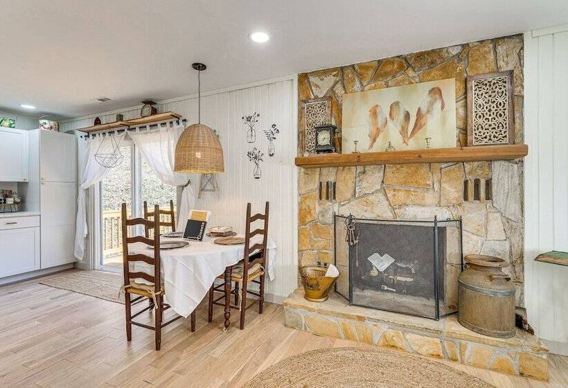 North Carolina Coupes Retreat W/ Deck & Grill!