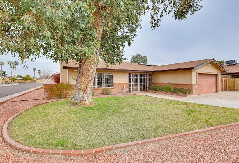 Glendale Retreat W/ Private Pool, Patio & Grill!