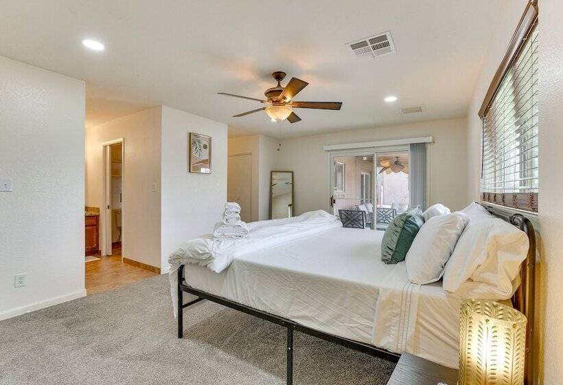Glendale Retreat W/ Private Pool, Patio & Grill!