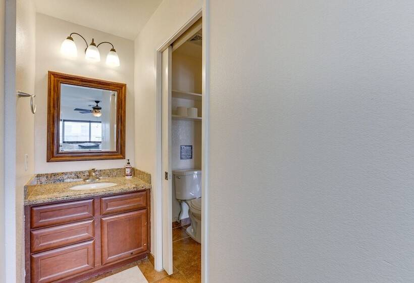 Glendale Retreat W/ Private Pool, Patio & Grill!