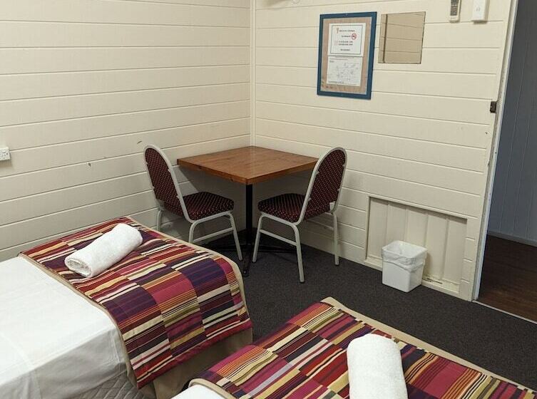 Grand Central Hotel Proserpine