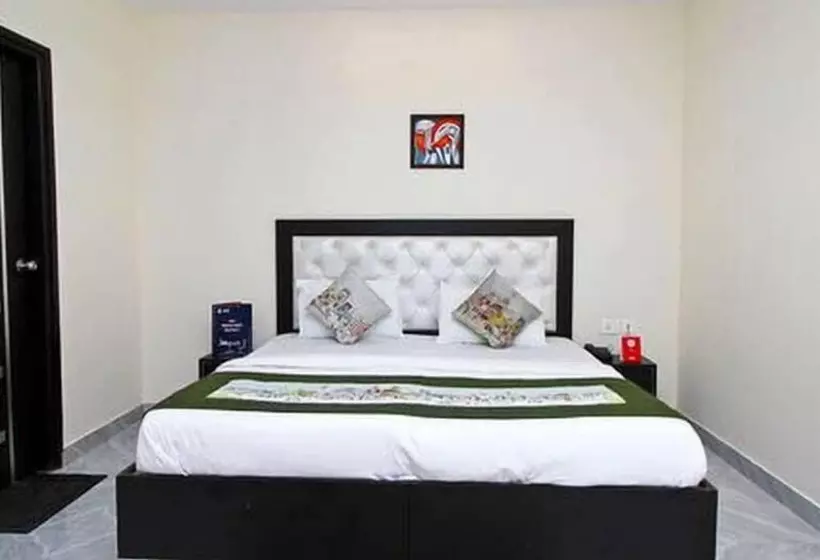 Fabhotel Mascot Treo