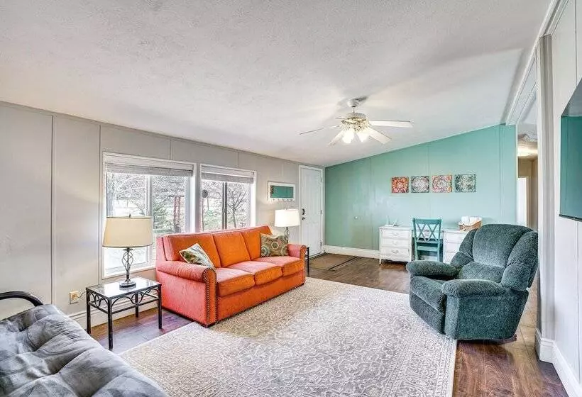 Moab Home W/ Patio   Near Arches National Park!