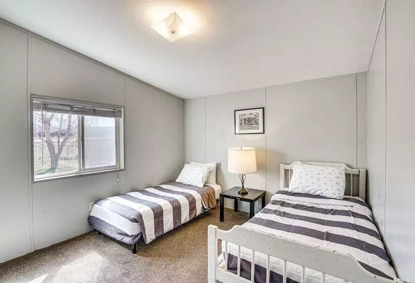 Moab Home W/ Patio   Near Arches National Park!