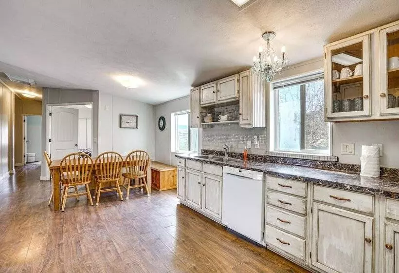 Moab Home W/ Patio   Near Arches National Park!