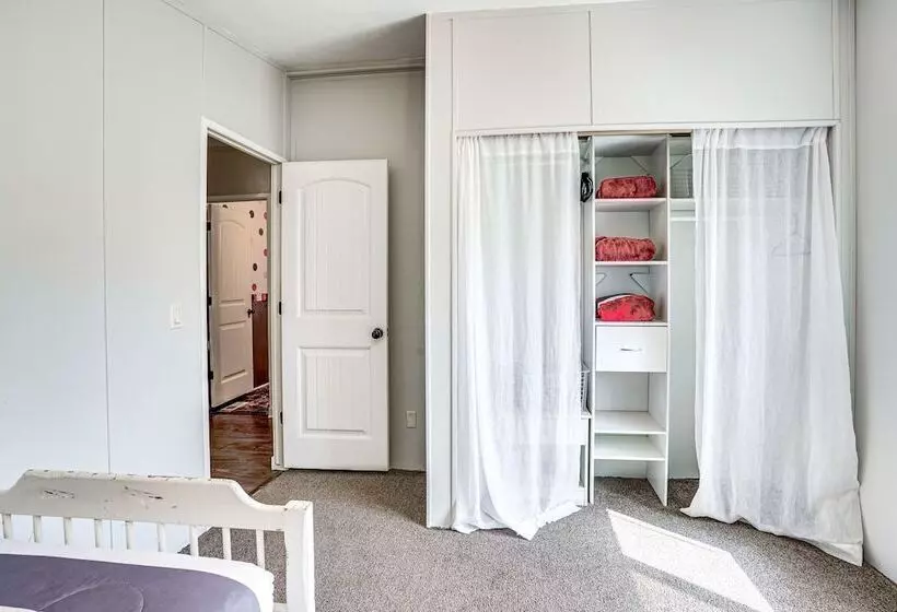 Moab Home W/ Patio   Near Arches National Park!