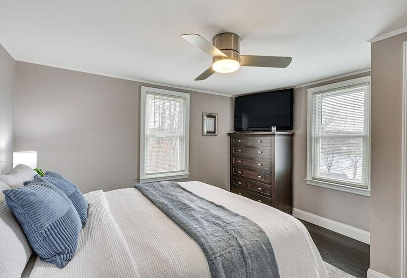 Modern Terryville Cottage W/ Deck & Lake View!