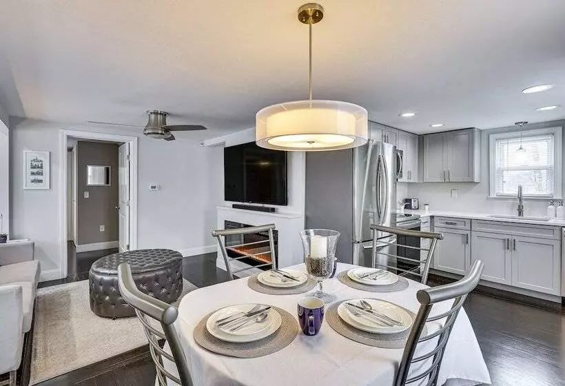 Modern Terryville Cottage W/ Deck & Lake View!