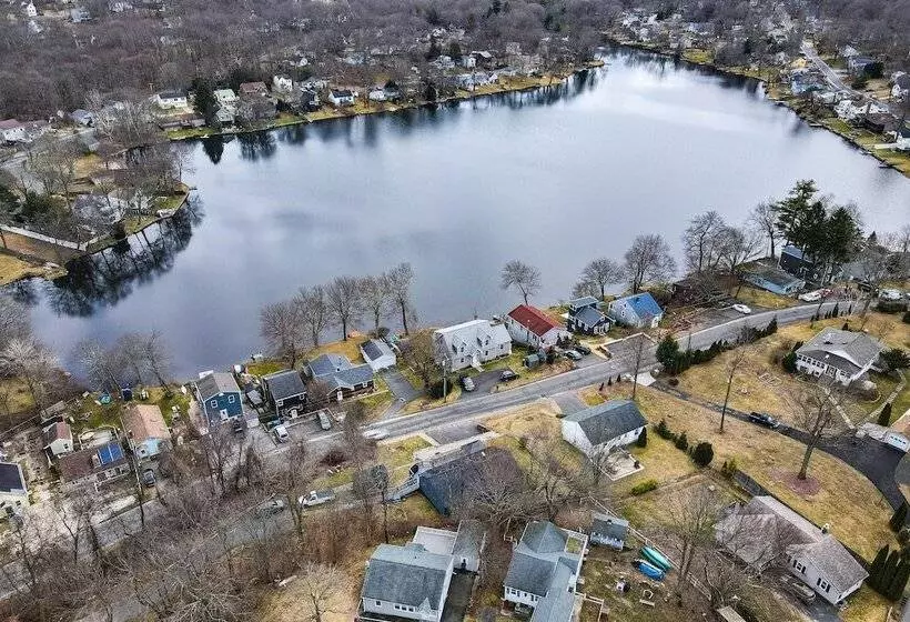 Modern Terryville Cottage W/ Deck & Lake View!