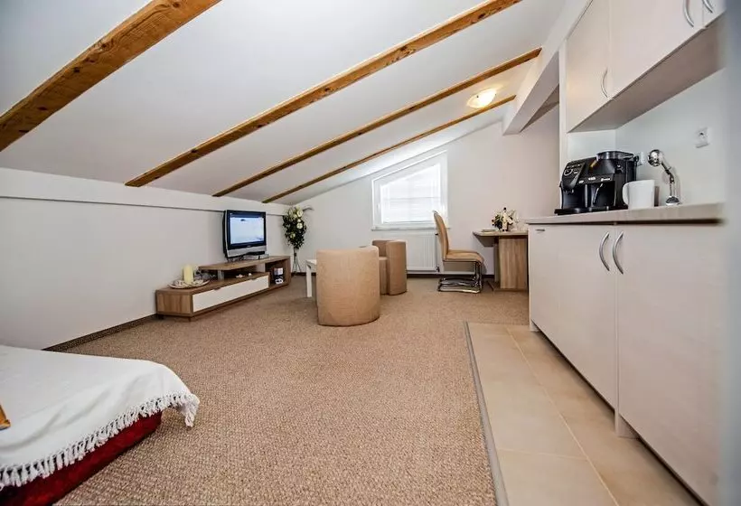 ペンション Apartments And Room Marko