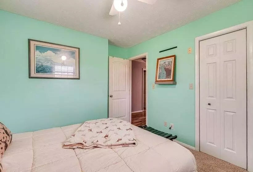 Furnished Deck & Fire Pit: Greeneville Home!