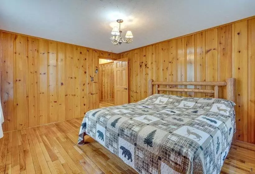 Rustic Wellston Cabin W/ Pond & Atv Trail Access!