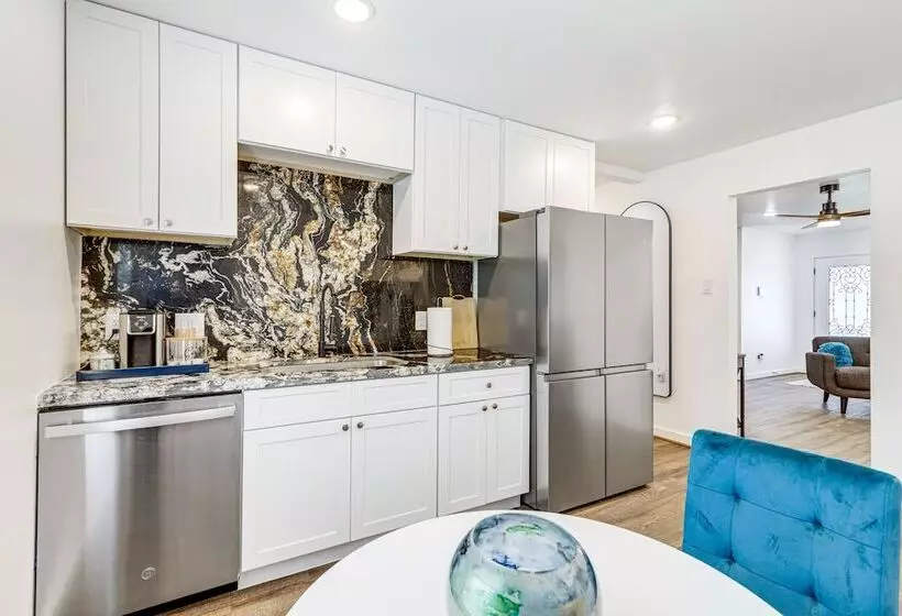 Sleek Houston Home ~ 6 Mi To Downtown Attractions
