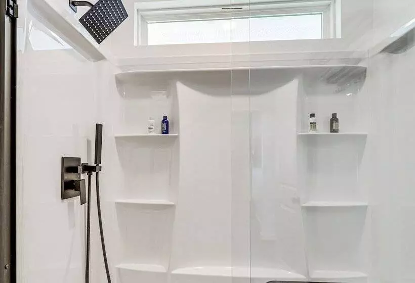 Sleek Houston Home ~ 6 Mi To Downtown Attractions