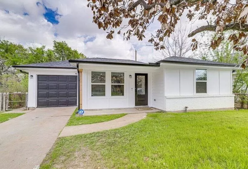 Sleek Houston Home ~ 6 Mi To Downtown Attractions