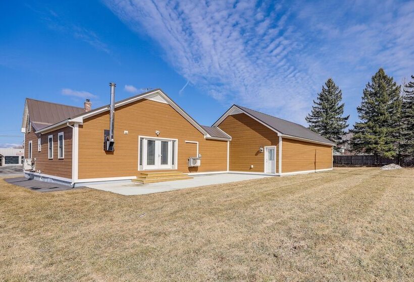 Spacious Presque Isle Home: Walk To Downtown!