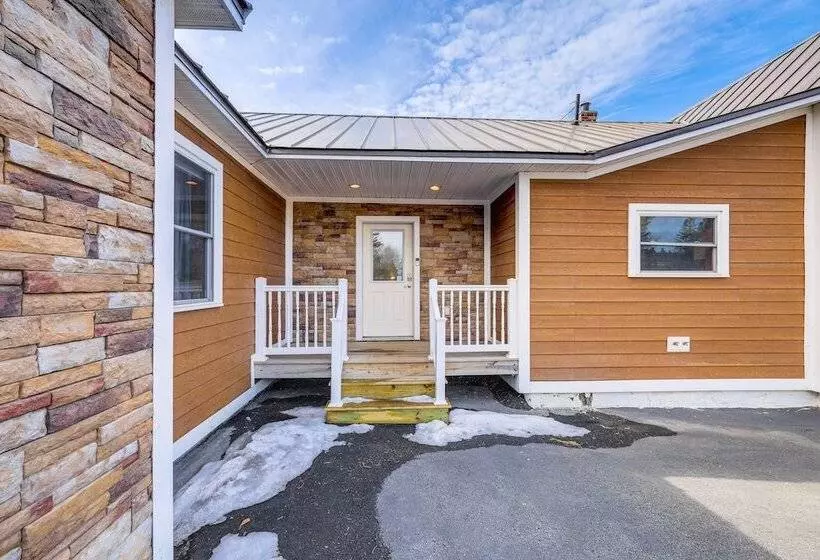 Spacious Presque Isle Home: Walk To Downtown!