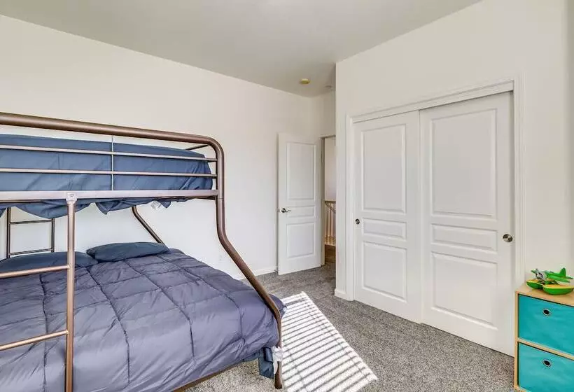 Sparks Home W/ Lake Access, 5 Mi To Downtown Reno!