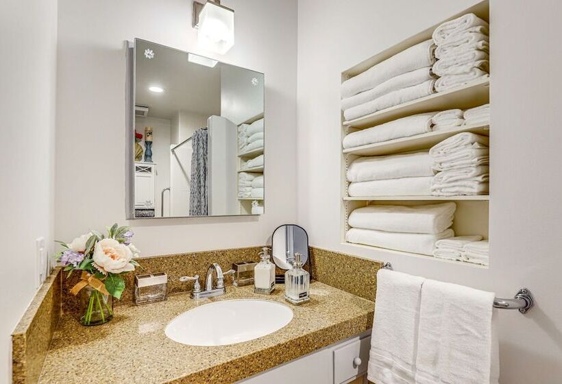 Spokane Home W/ Deck + Yard, 2 Mi To Downtown!