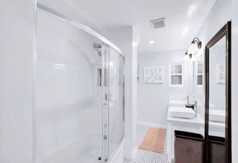 Burnside By Avantstay Modern, Boho, Chic La Home