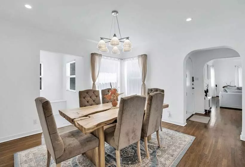 Burnside By Avantstay Modern, Boho, Chic La Home