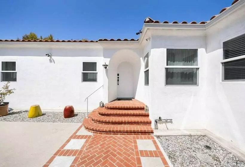 Burnside By Avantstay Modern, Boho, Chic La Home