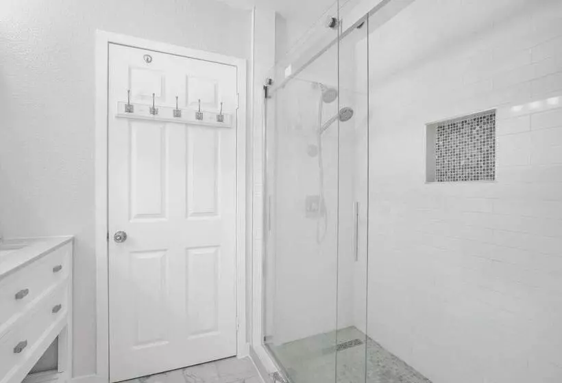 Burnside By Avantstay Modern, Boho, Chic La Home