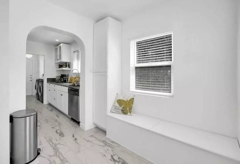 Burnside By Avantstay Modern, Boho, Chic La Home