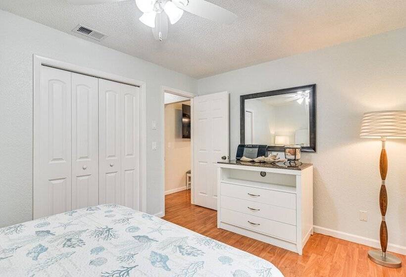 Charming Largo Home W/ Private Pool: 1 Mi To Beach