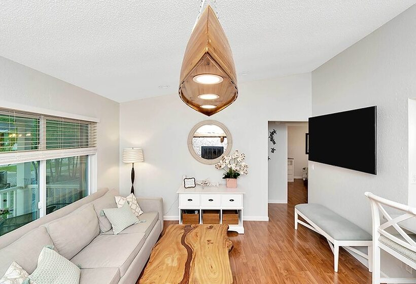 Charming Largo Home W/ Private Pool: 1 Mi To Beach