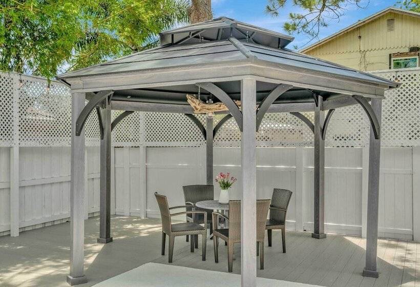 Charming Largo Home W/ Private Pool: 1 Mi To Beach