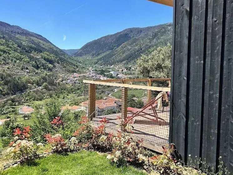Hotelli Casa Raposa Lodges   Terrace Mountain View