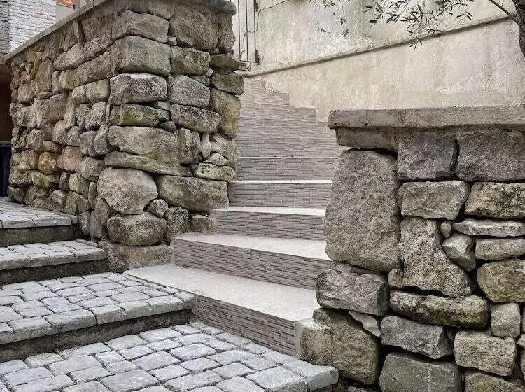 ホテル In Provence Hôtel