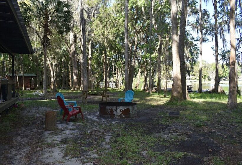 酒店 Rainbow Ranch Cabins