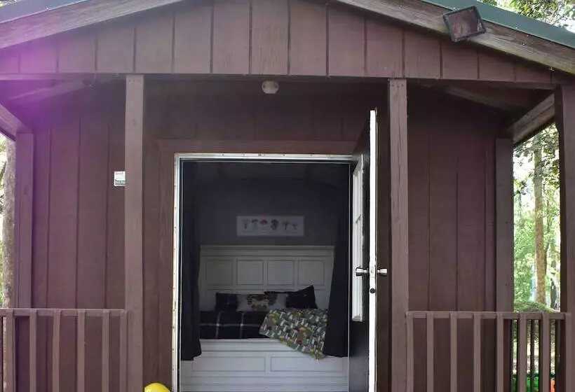 Hotelli Rainbow Ranch Cabins