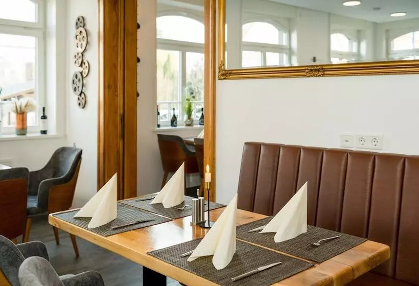 Hotelli Roca Restaurant Und