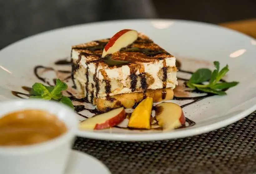 Hotelli Roca Restaurant Und