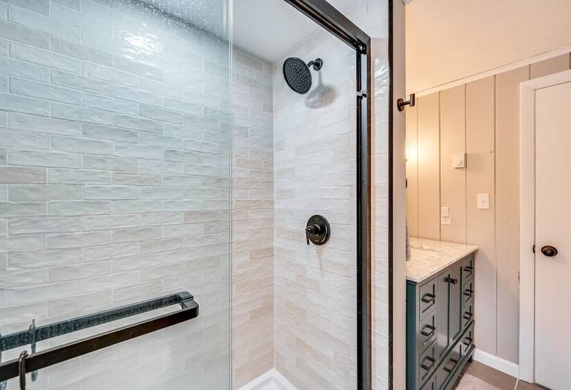 Renovated North Conway Retreat Near Saco River!