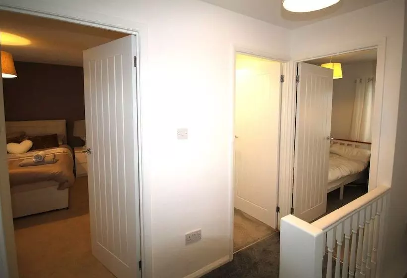 レジデンス 3 Bed House Sleeps 6 Fully Refurbished