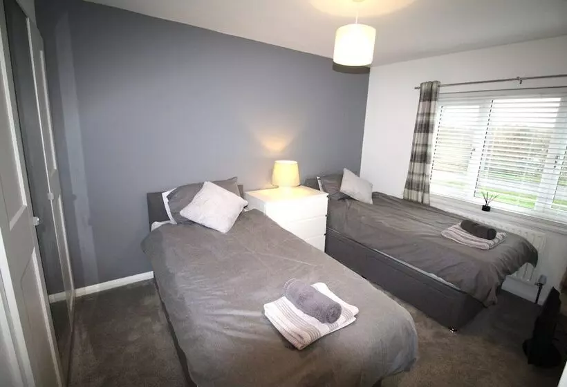 レジデンス 3 Bed House Sleeps 6 Fully Refurbished