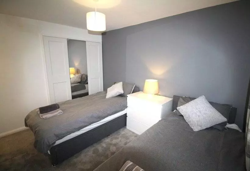 レジデンス 3 Bed House Sleeps 6 Fully Refurbished