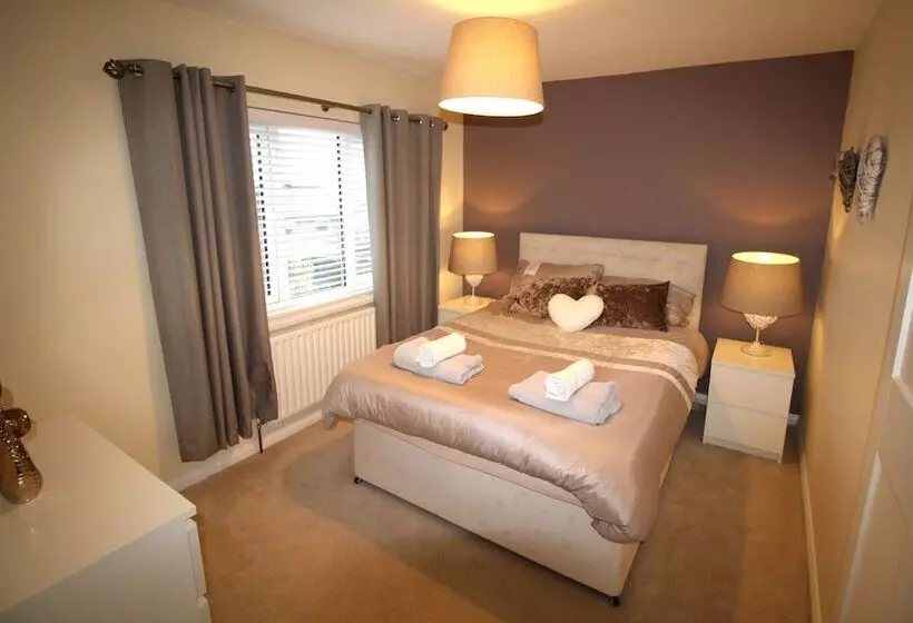 レジデンス 3 Bed House Sleeps 6 Fully Refurbished