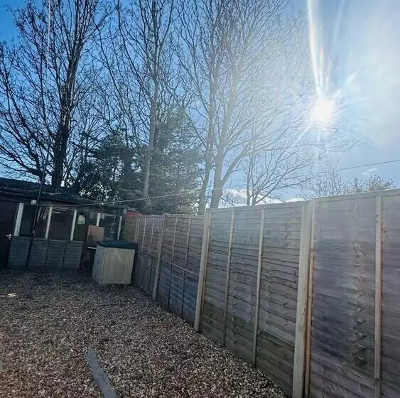 اقامتگاه 3 Bed House In Portsmouth