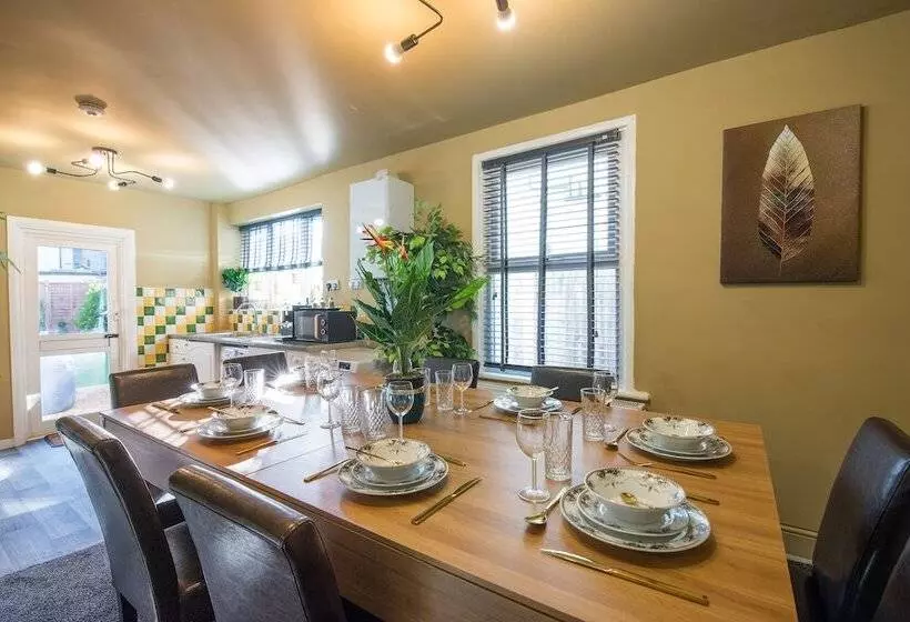 レジデンス Charming 1 Bed House In London