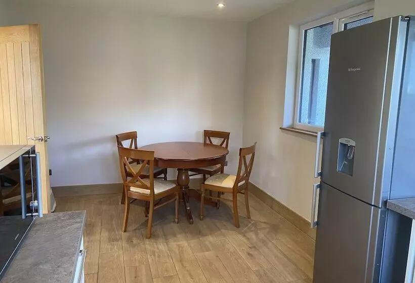 Residenssi The Annex At Meeks Park Immaculate 2 Bed