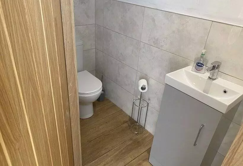 Residenssi The Annex At Meeks Park Immaculate 2 Bed