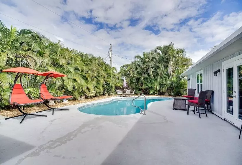 Sebastien Home W/ Pool & Gazebo 8 Mi To Beaches!